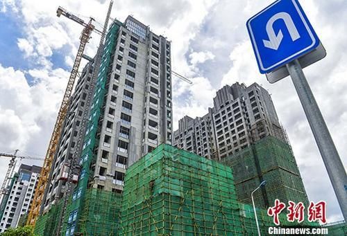 资料图：海南一处在建楼盘。 中新社记者 骆云飞 摄